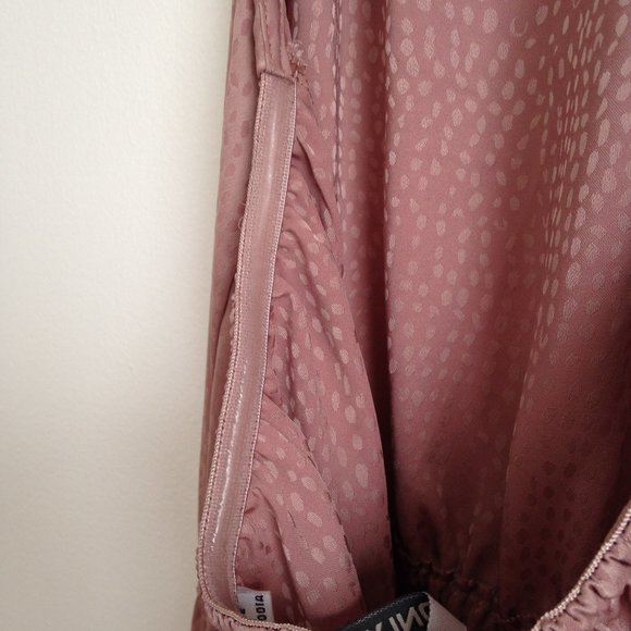 ✨HP✨ Only - Blush Halterneck Dress - Picture 12 of 15